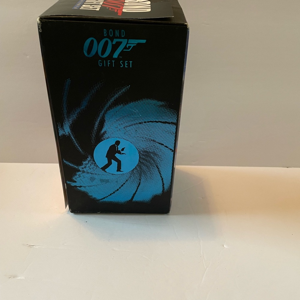 James Bond VHS 007 Gift Set Box